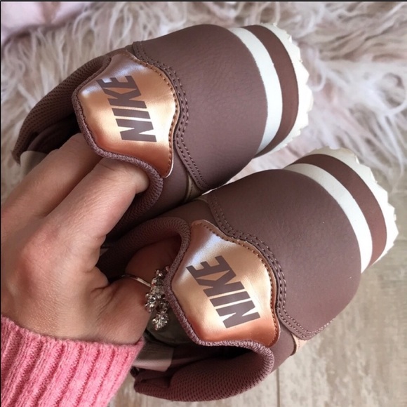 NWT Nike Cortez Classic Leather - Picture 6 of 8